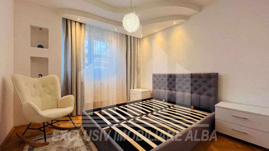 Apartament 3 camere | 70 mp | Etaj 3 din 4 | Renovat | Cetate - Mercur - Poză 4