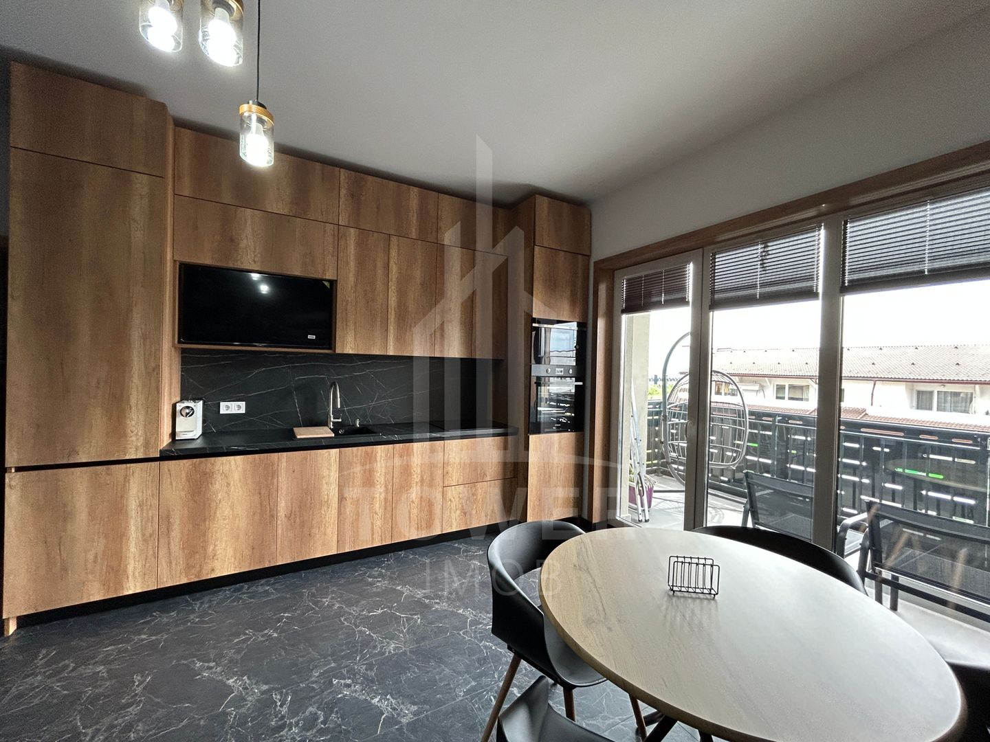Apartament 3 camere cu loc de parcare și terasă de vânzare - Poză 1