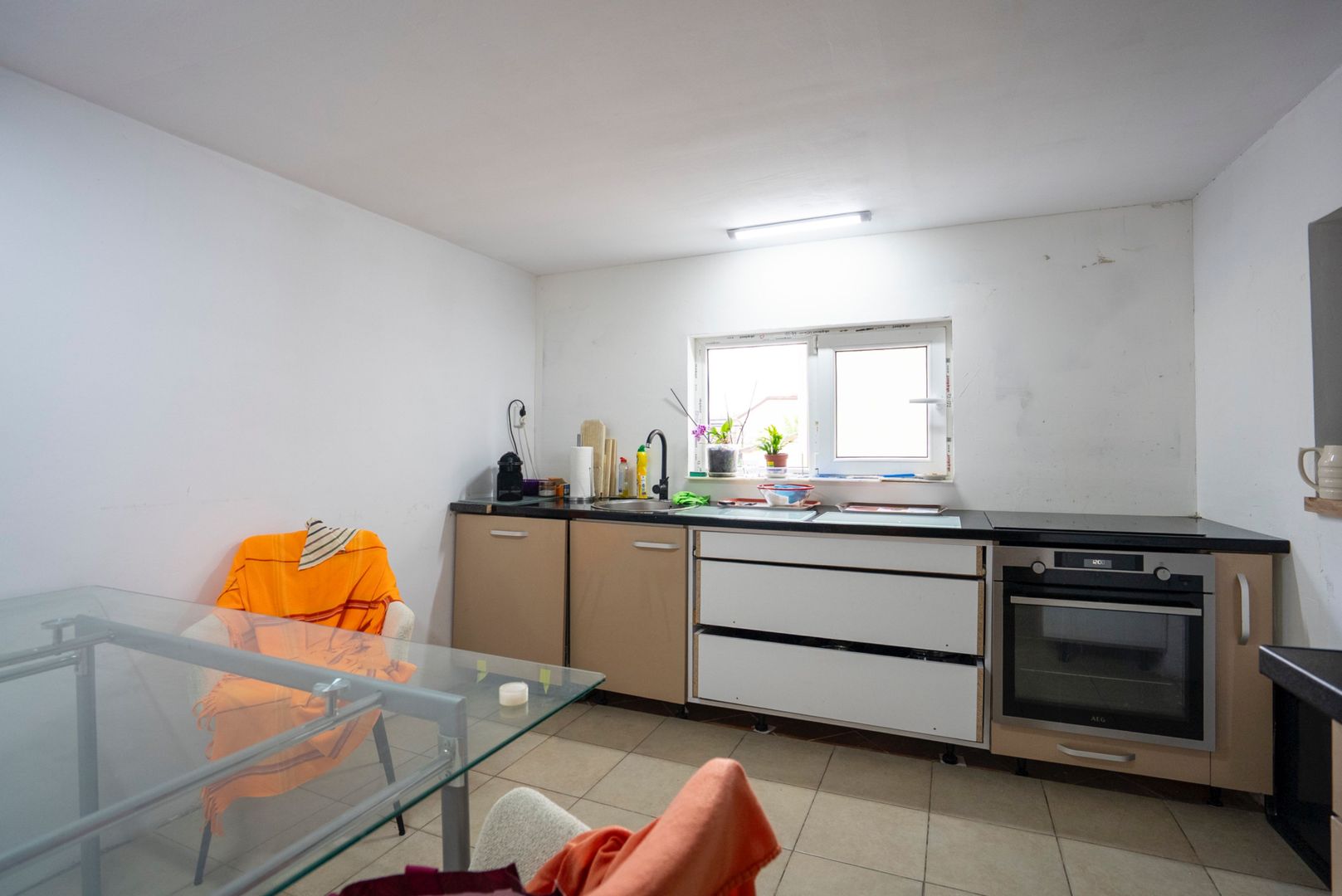 Casa 5 camere in Rogerius, la bulevard, cu acces auto - Poză 6