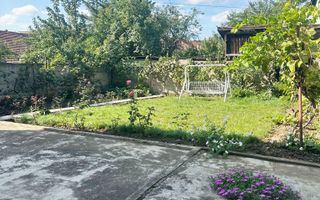 Apartament de Vanzare la Parterul unei case colective - Poză 2