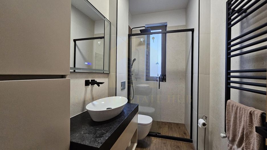 Vanzare  cladire cu 2 apartamente,  600 mp, garaje subterane, Andrei Muresanu - Poză 8