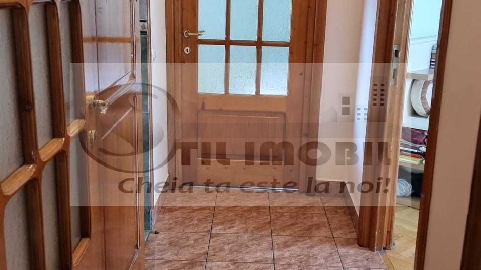 Apartament 4 Camere, Semidecomandat,Nicolina-Rond Vechi 165000 euro - Poză 2