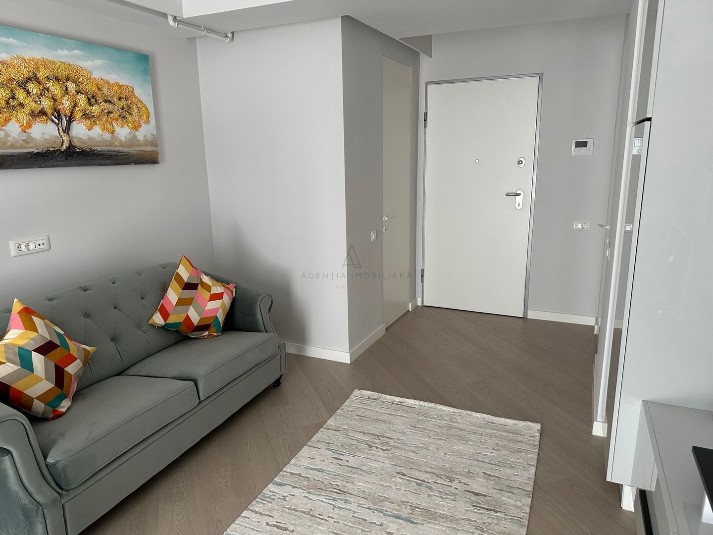 Inchiriere 2 camere Cortina North I Parcare inclusa - Poză 2