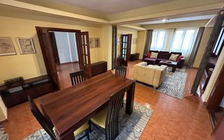 Apartament cu 3 camere în zona P-ta Unirii - Poză 3