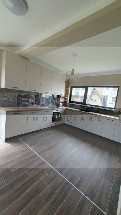 Casa de inchiriat in Dezmir, ansamblu privat - Poză 15