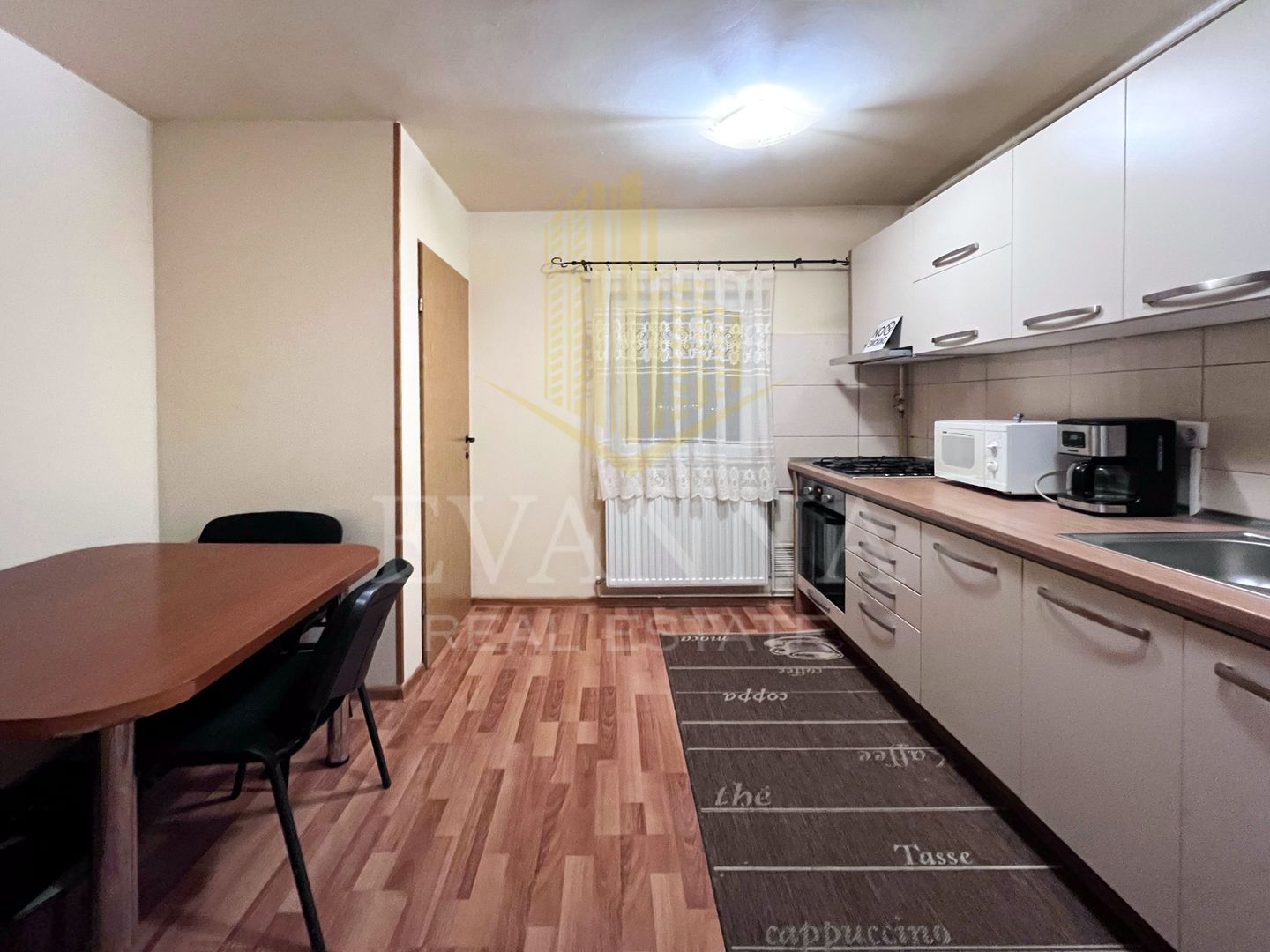 De vanzare 4 camere | 90 mp utili | balcon | zona Garii. - Poză 1