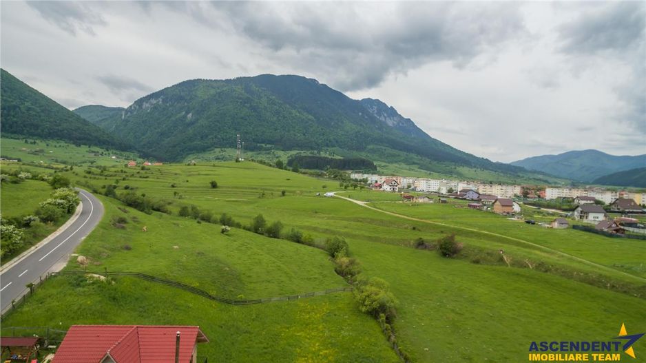 Teren intravilan, pe 1.500 mp, deschidere la asfalt, Zarnesti, Brasov - Poză 7