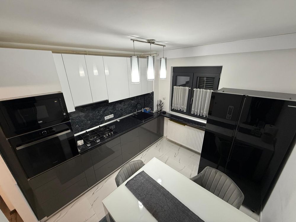 Girocului-Spitalul Jud. | 3 Camere | Etaj 1 | Renovat complet | Centrala proprie - Poză 1