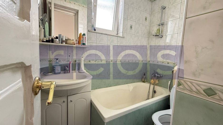 VILA DE VÂNZARE | 6 CAMERE CURTE PROPRIE 200 MP | ZONA CENTRALĂ - Poză 21