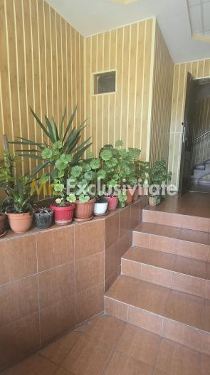 De vânzare apartament 2 camere decomandat | Zona 8 Mai - Poză 3