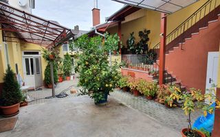 Casa cu 7 camere, 2 spatii comerciale, pretabila pt. birouri, Centru - Poză 1