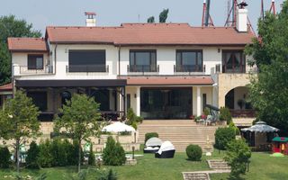 Vilă pe malul Lacului Snagov | 3.000 mp teren | 90 m deschidere lac - Poză 8