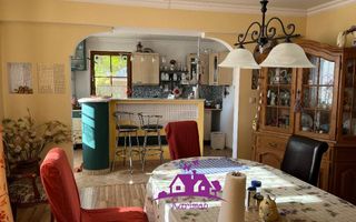 Casa zona Spitalul Judeten - Poză 3