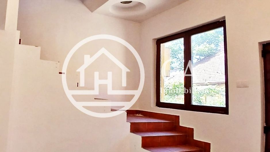 Apartament cu 4 camere la curte comuna de vanzare Ultracentral, Oradea - Poză 2