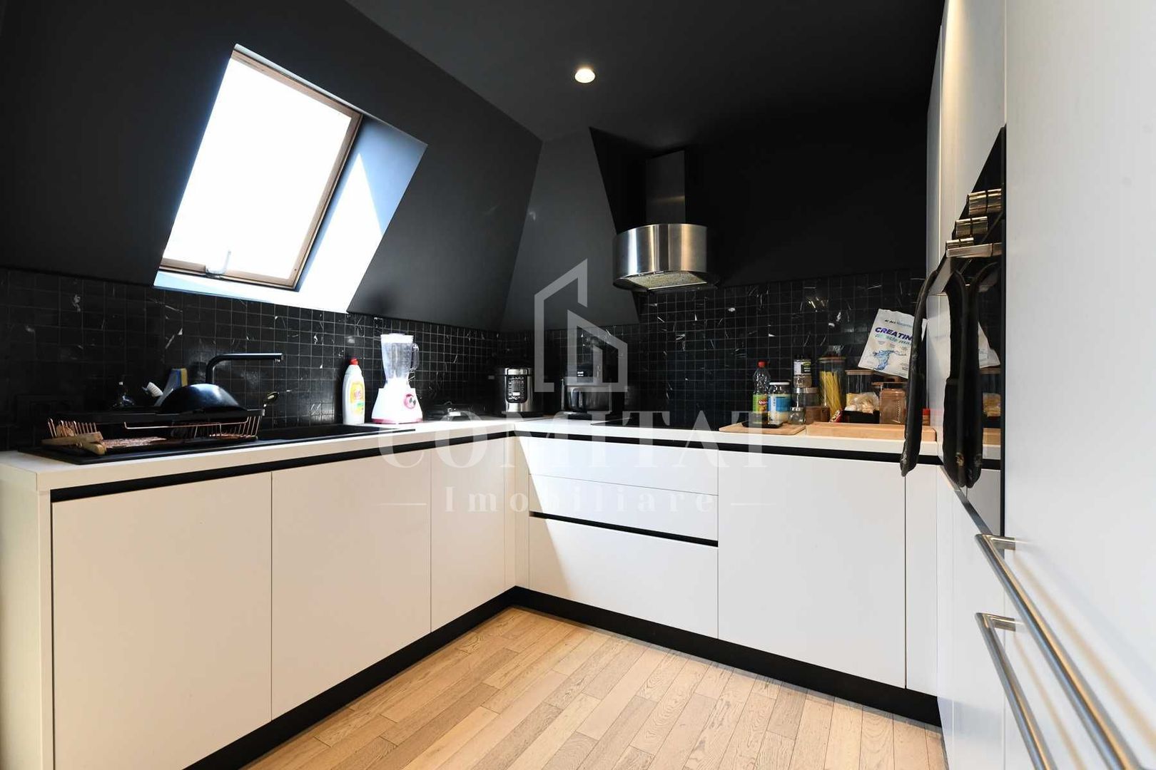 Apartament ultrafinisat cu 2 camere + mansardă | Cartierul Europa - Poză 7