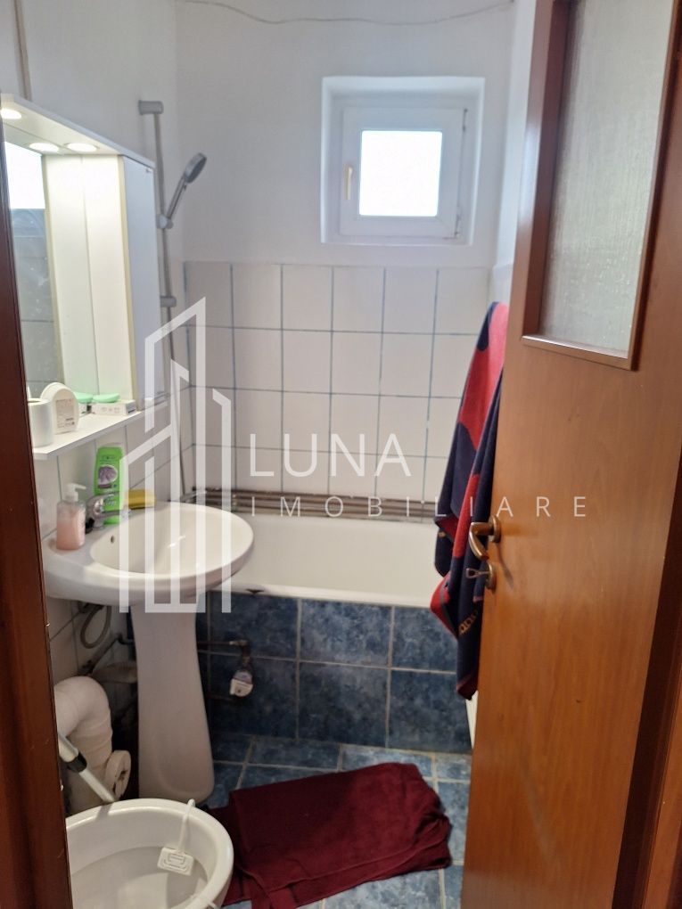 Particular. Vand apartament 2 camere.decomandat - Poză 8