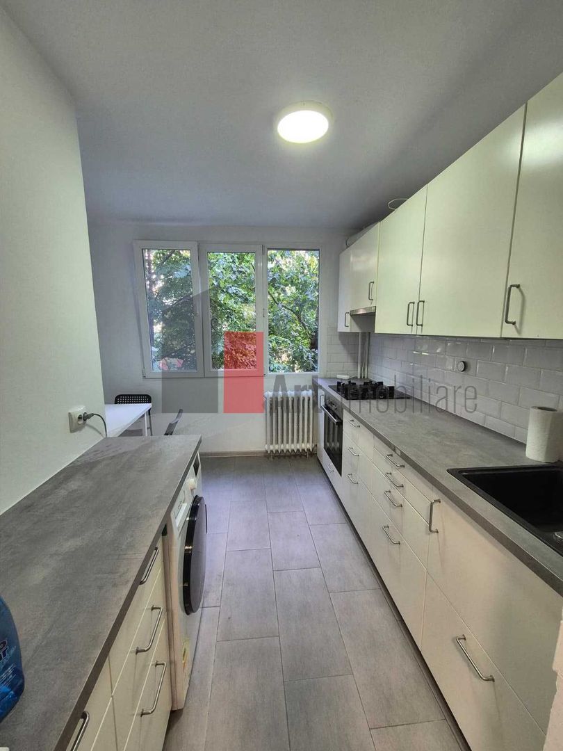 Închiriere apartament 4 camere- zona Politehnicii - Poză 8