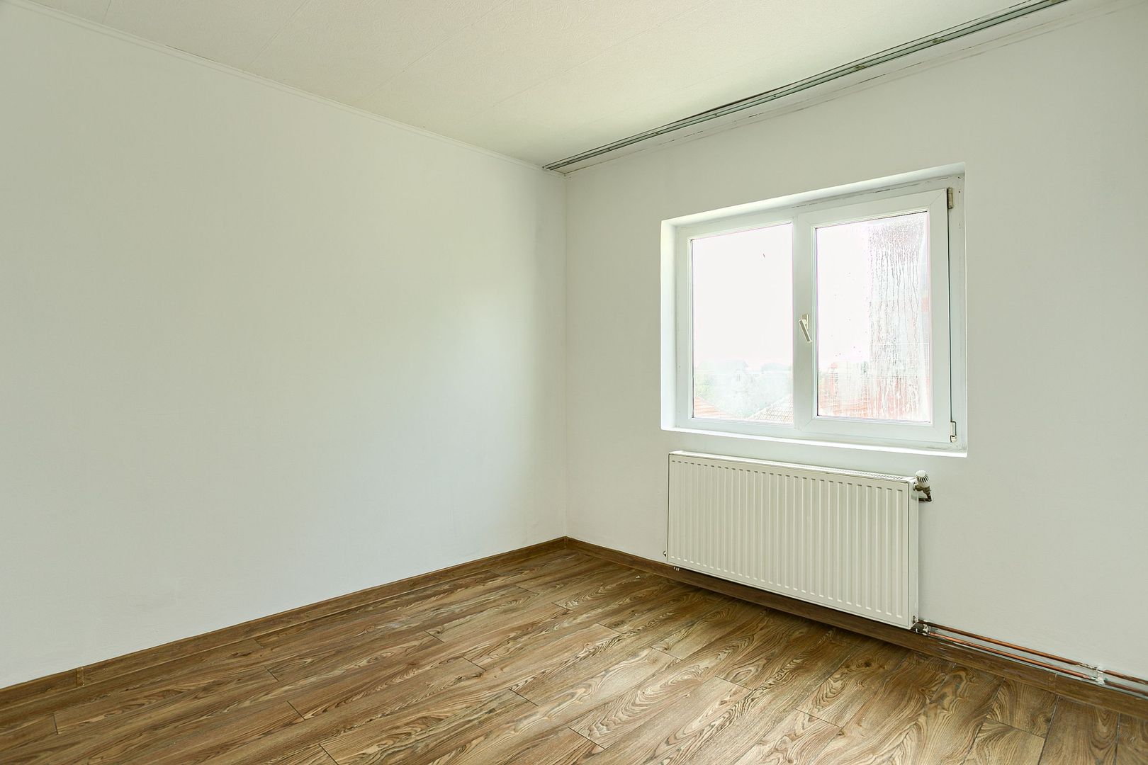 VANDUT Apartament cu 3 camere etaj 2, Micalaca - Poză 8