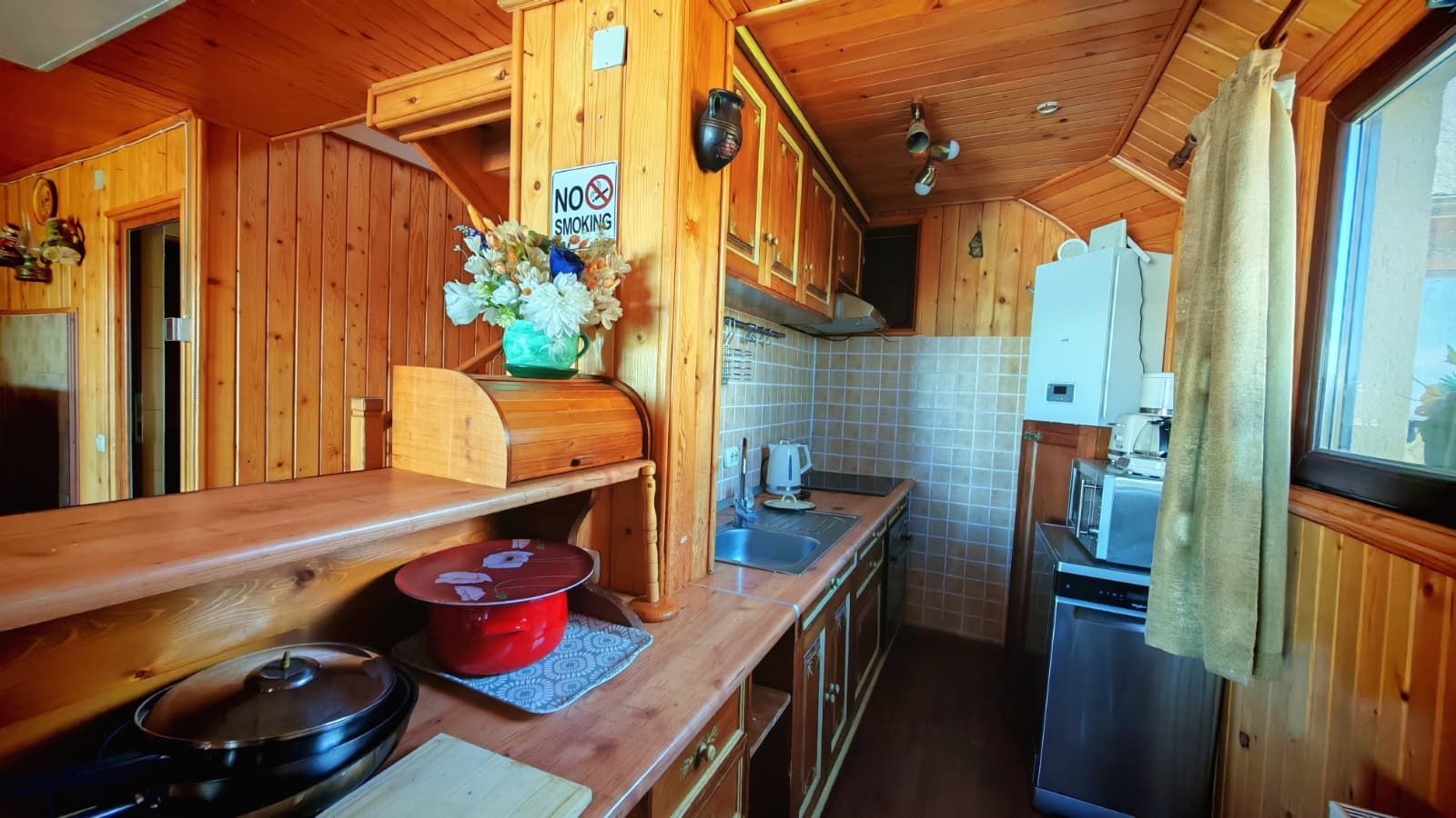 Casa / pensiune investitie sat Pestera, Moieciu, Bran - Poză 6