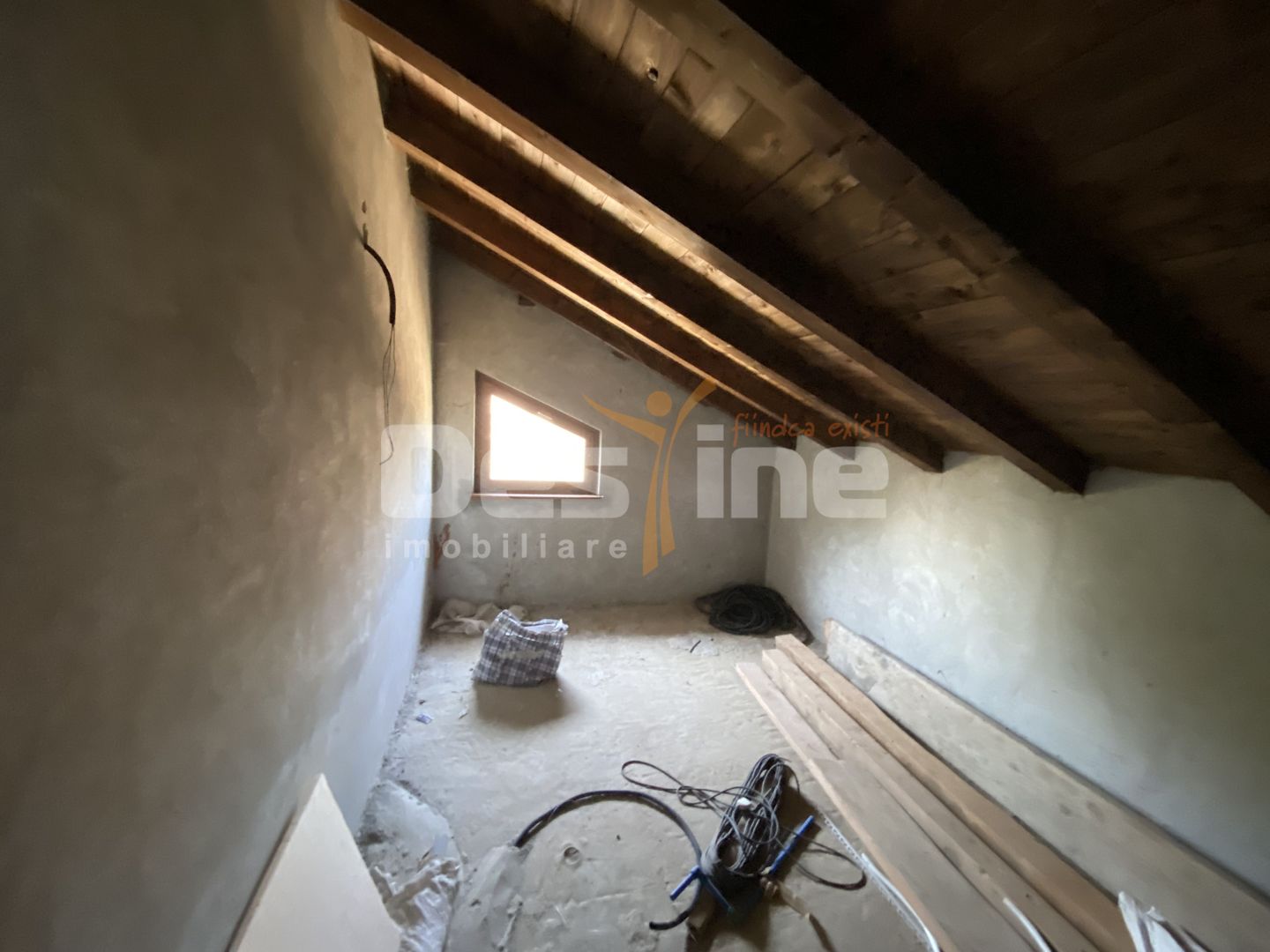 Casa de vanzare 260mp Borlesti 85.000€ - Poză 2