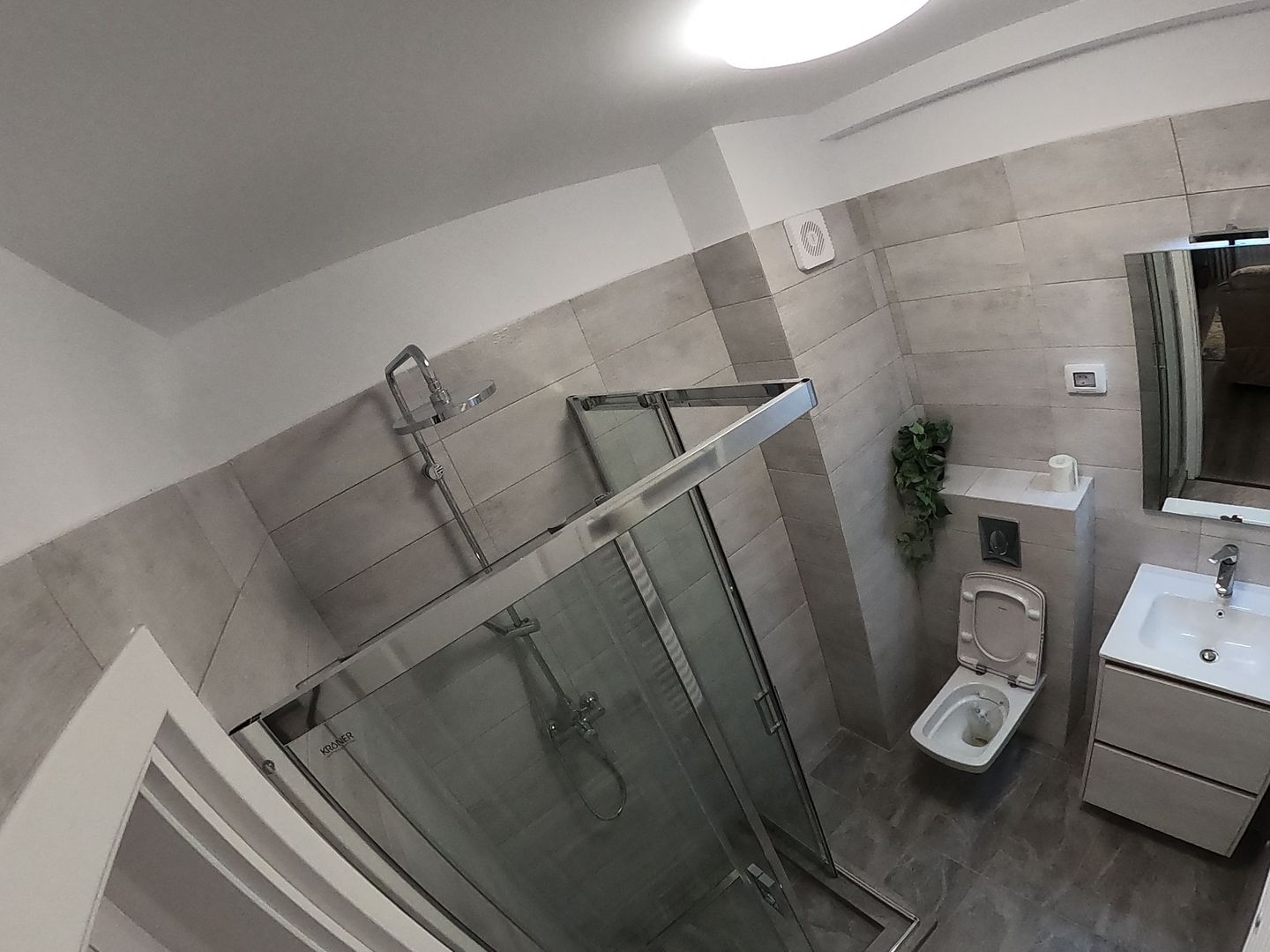 De închiriat – Apartament 2 camere cu vedere frontală la lac & loc de parcare - Poză 9