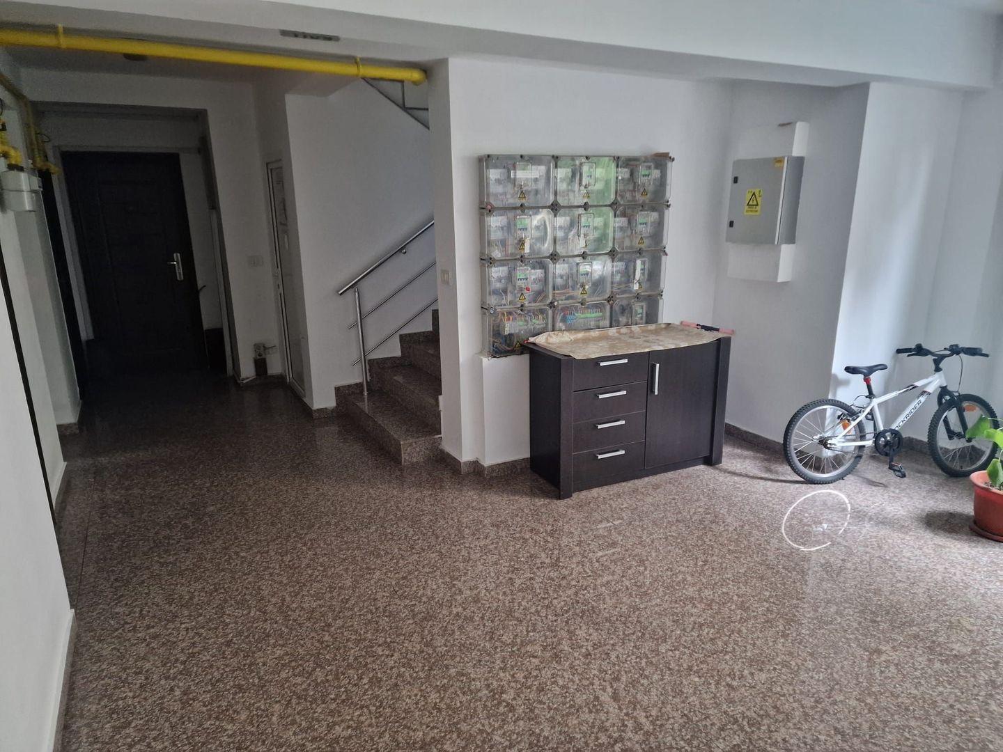 Garsonieră open-space de închiriat - Poză 13