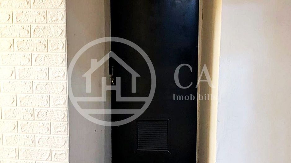 Spatiu comercial de inchiriat cu 5 camere pe Republicii, Oradea - Poză 11