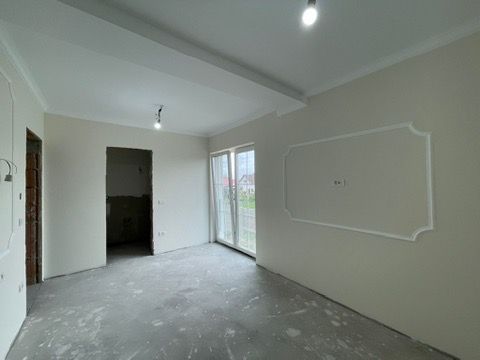 Duplex desparțit - 5 camere și 3 băi- Moșnița Nouă - Poză 11