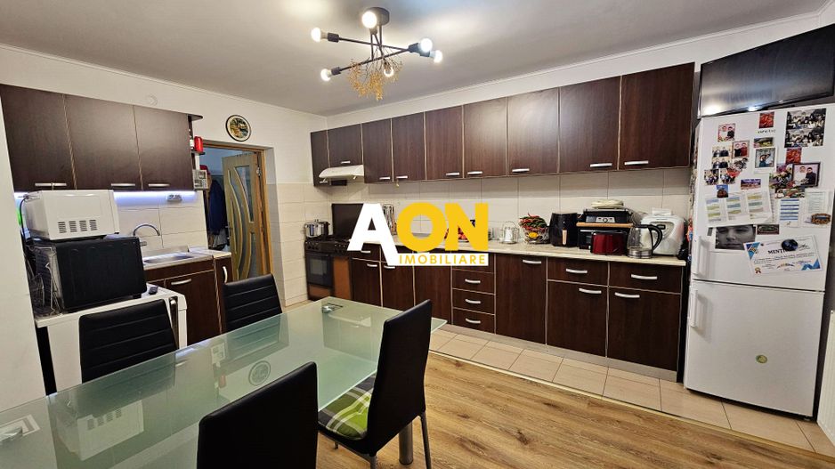 Casa cu doua corpuri, 5 camere, 1580 mp teren, Dealul Furcilor - Poză 7