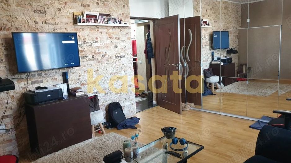 2 camere Bragadiru et.1, curte proprie 70 mp, parcare - Poză 2