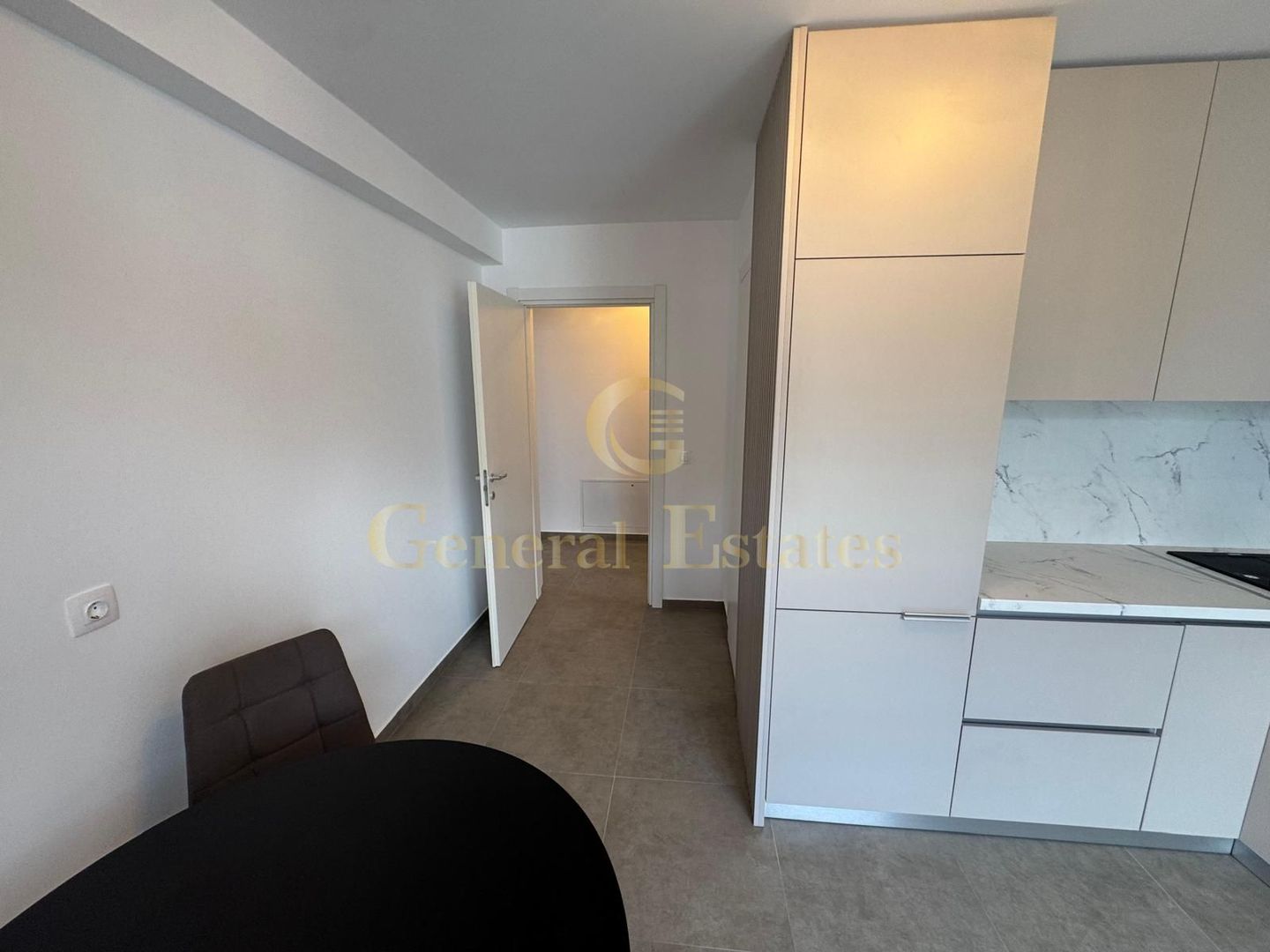 Apartament 3 camere de închiriat – Zona Tractorul - Poză 8