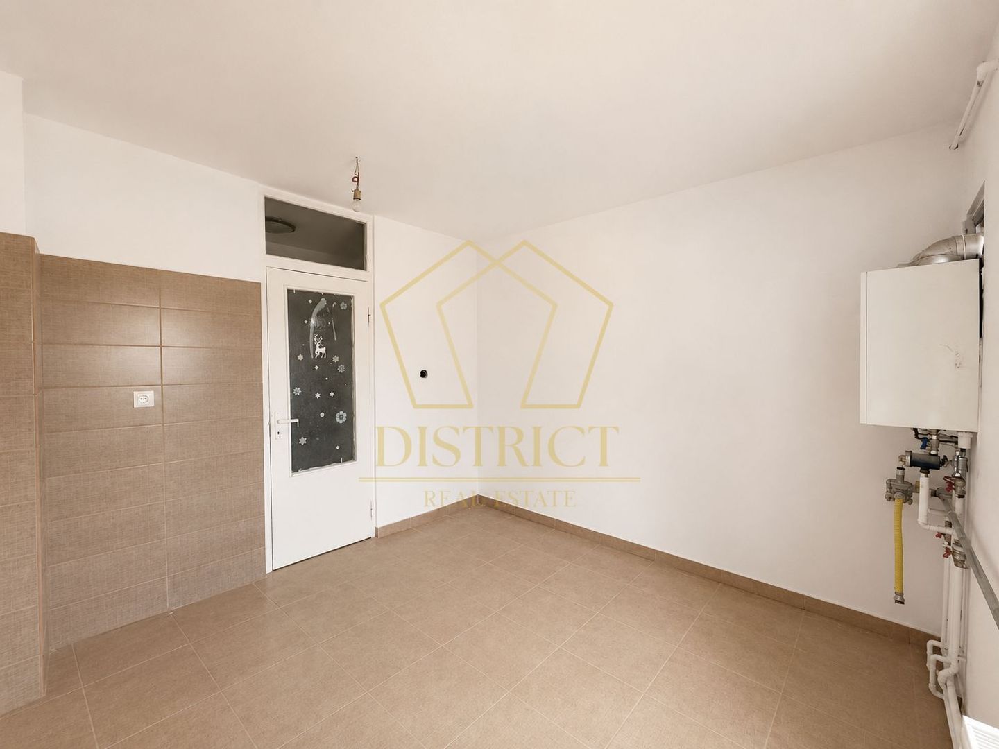 Apartament spațios cu 3 camere si 2 bai | Bucovina - Poză 5