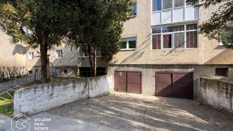 Apartament 5 camere decomandat, cu garaj si boxa, zona Vlaicu - Poză 15