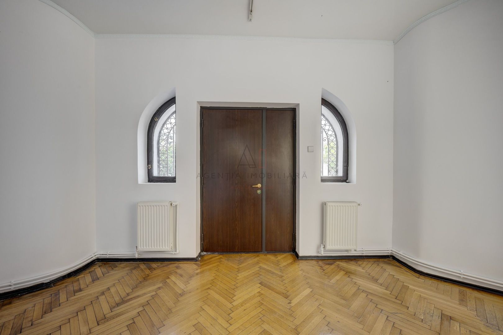 Inchiriere apartament 6 camere Calea Plevnei l parter l 176 mp - Poză 16