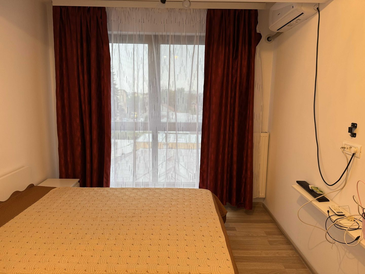 De inchiriat apart 2 camere, centrala termica, Rahova/Teius - Poză 4