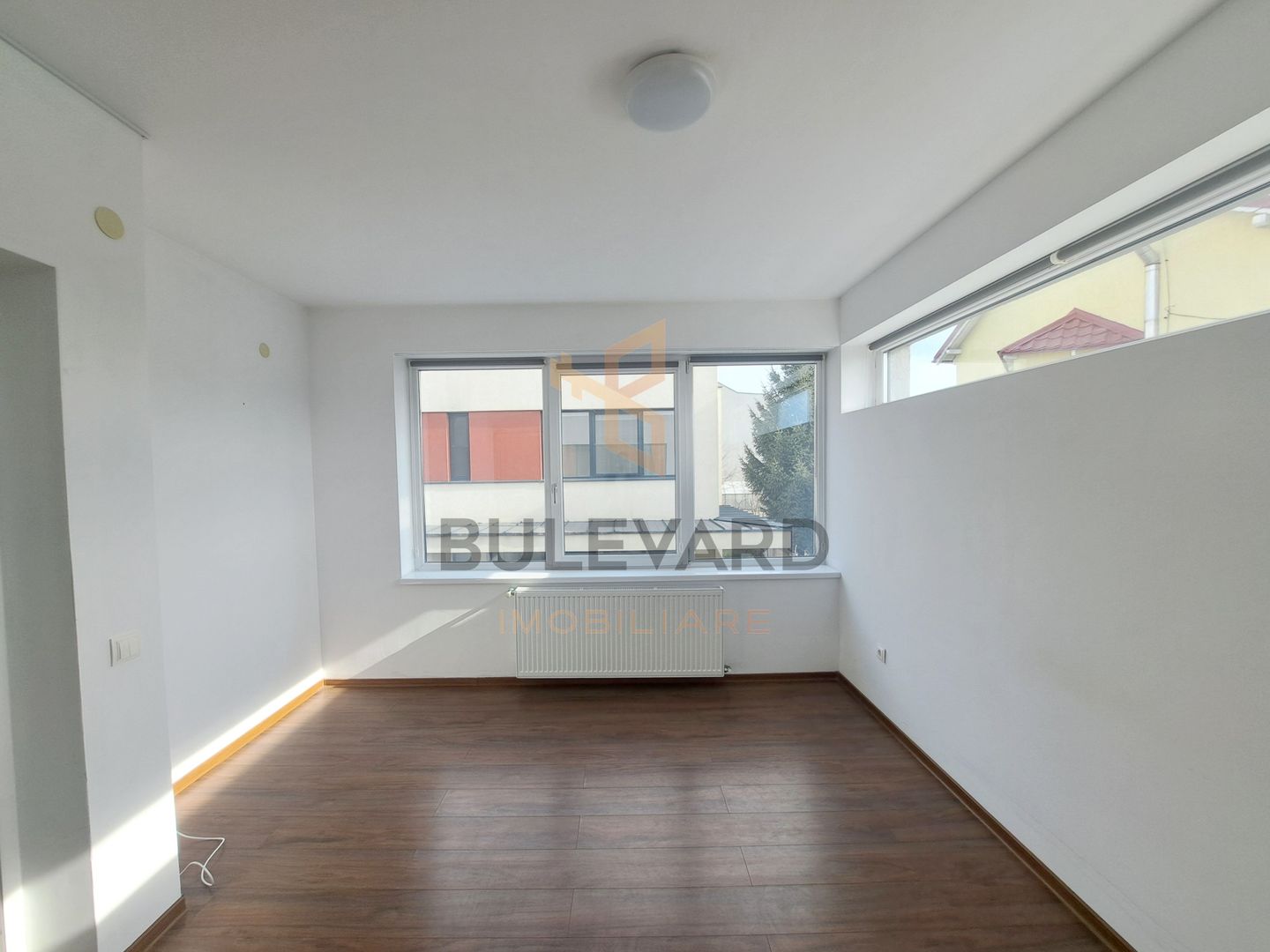 Casa tip dulplex 120 mp + 80 mp terase + garaj, zona Liceu Waldorf - Poză 12