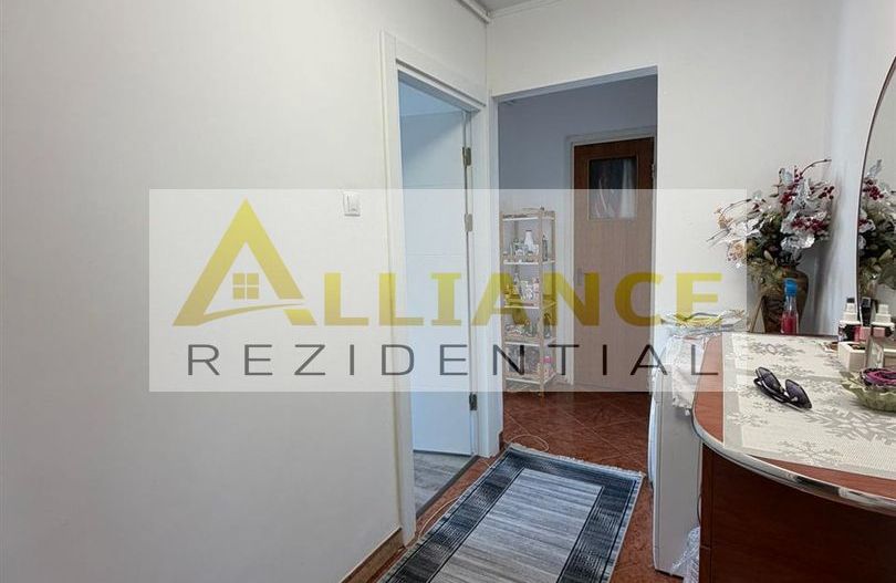 APARTAMENT 4 CAMERE SI 2 BAI DE VANZARE - ZONA METROU 1 DECEMBRIE - Poză 6