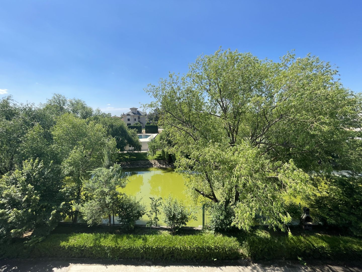 VILA CU 5 DORMITOARE IN COMPLEX REZIDENTIAL - Poză 24