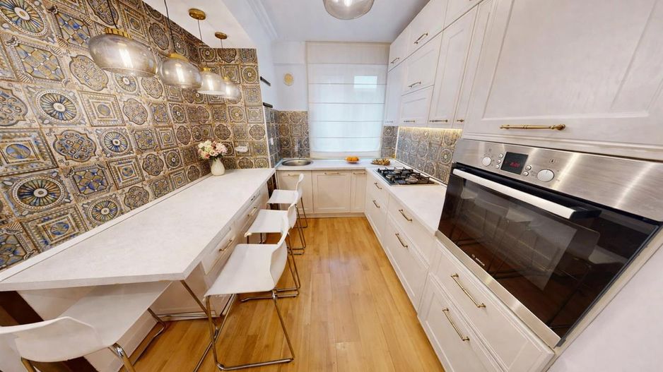 Spatialitate si confort: apartament 4 camere, Central, Brasov - Poză 2