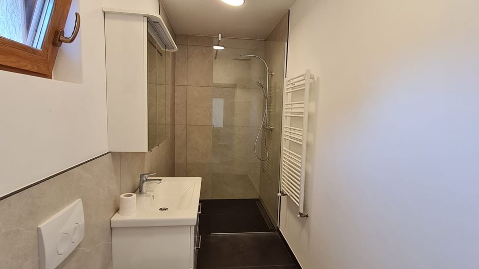 Casa solida în zona Bogdanestilor pretabilă birouri - Poză 13