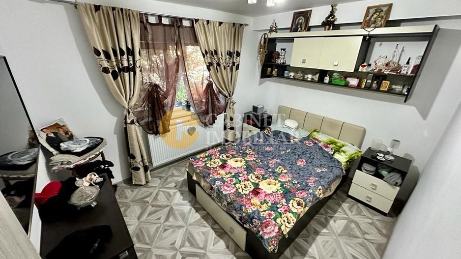 Apartament cu 4 Camere Decomandat - Parter Inalt - Zona Nicolina-Frumoasa - Poză 1