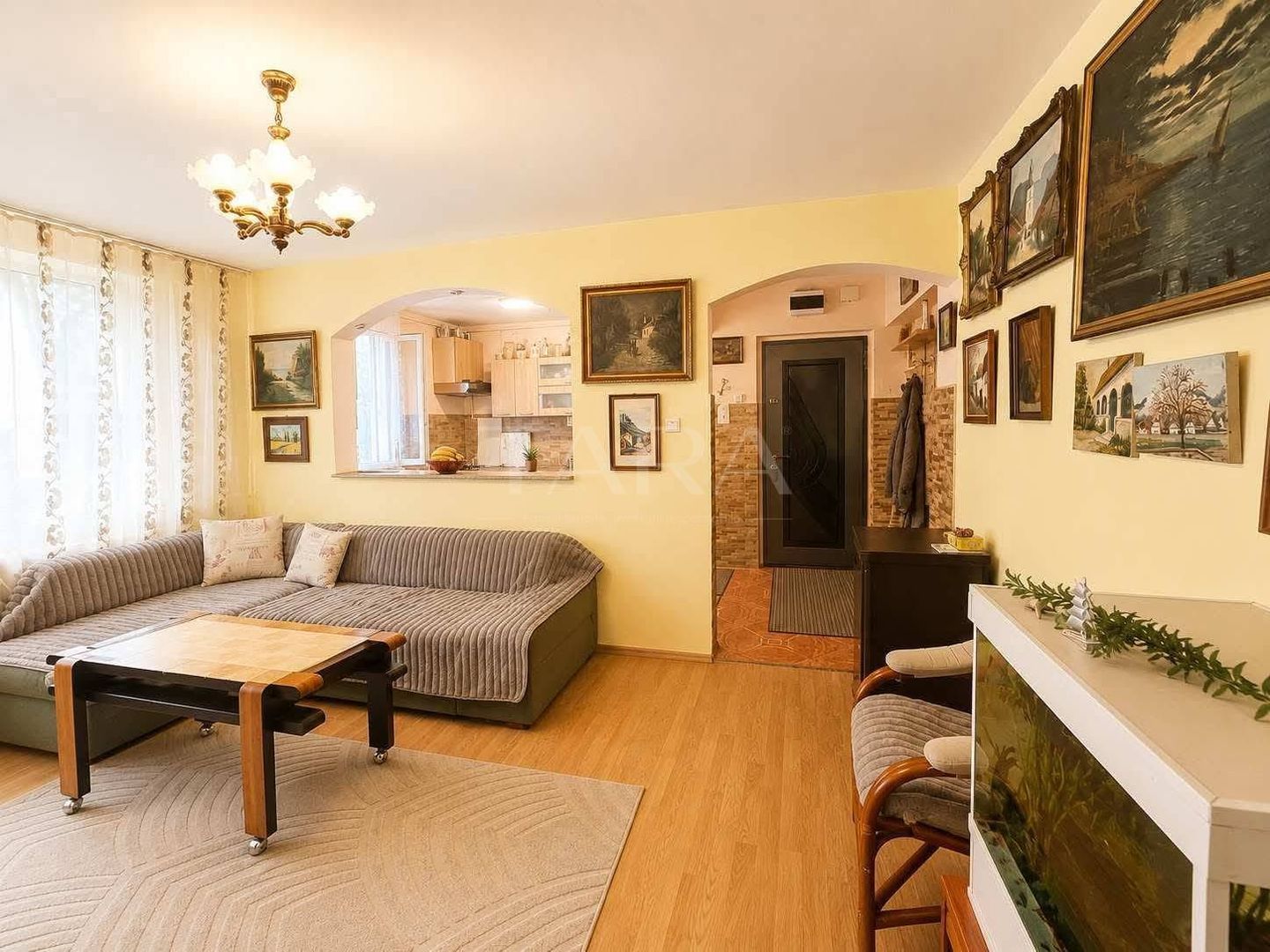 Apartament cu 3 camere, Gheorgheni – zona Hermes. - Poză 1
