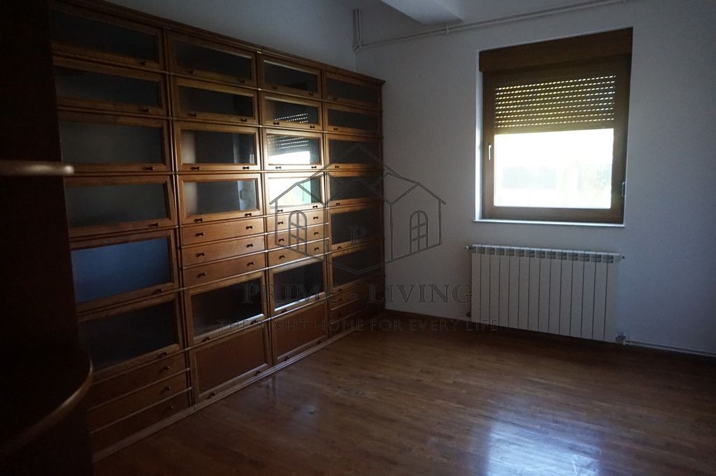 VILA CU 6 CAMERE SI PISCINA LA INCHIRIERE LANGA BRITISH SCHOOL - Poză 7