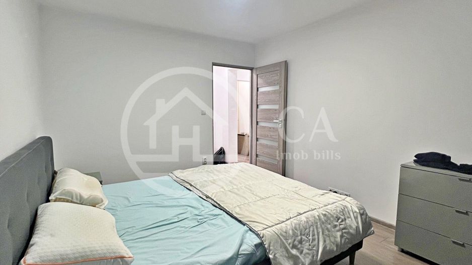 Apartament de vânzare cu 3 camere in zona Rogerius, Oradea - Poză 6