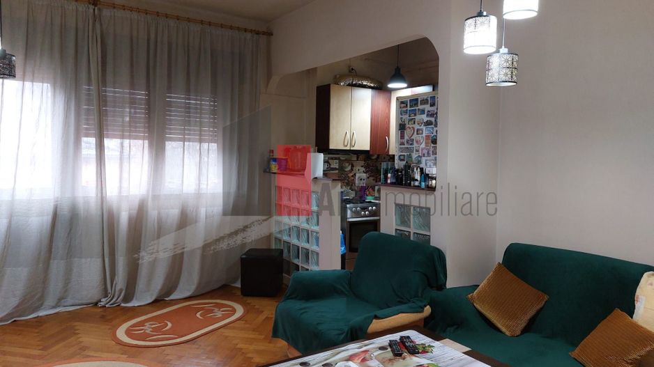 Apartamentul "ENIREJO", et. 1 in vila, FARA RISC SEISMIC, intrare exclusiva - Poză 1