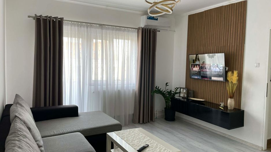 BRASADAS vinde ap 2 cam 51mp etaj 4/4 zona ULTRACENTRALA. - Poză 1