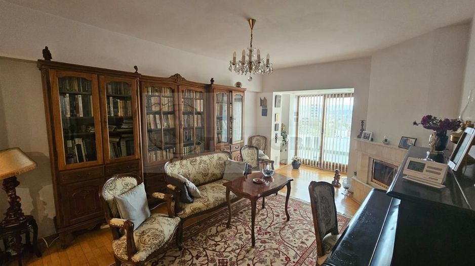 Apartament 4 camere - Hala Centrala - Poză 1