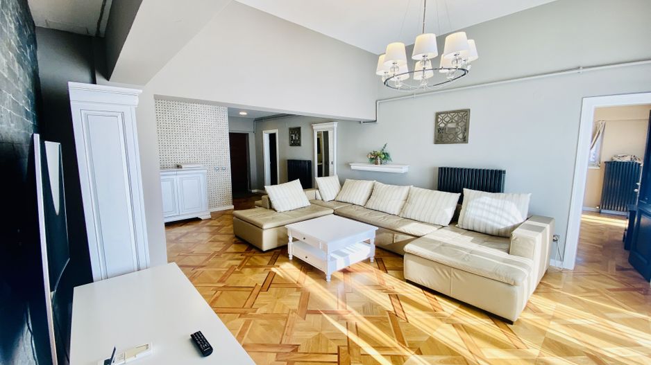 Penthouse confort lux,mobilat, utilat, garaj subteran, aer conditionat - Poză 1