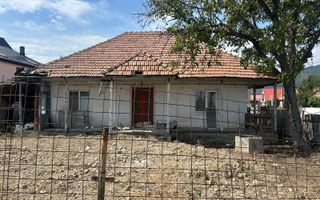 Casă de vânzare în centrul Oituzului, DN11 - Poză 13