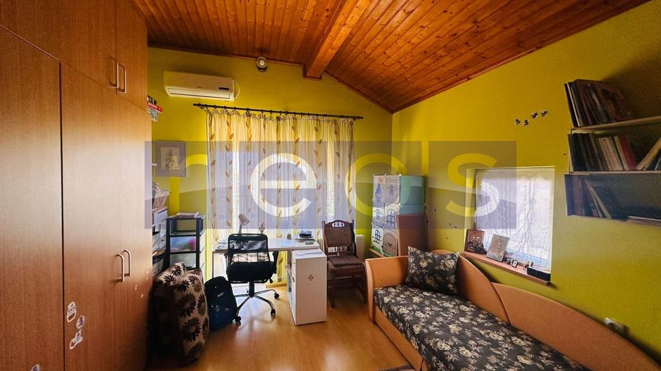 2 CASE DE VANZARE | CREVEDIA | 8 CAMERE - Poză 8